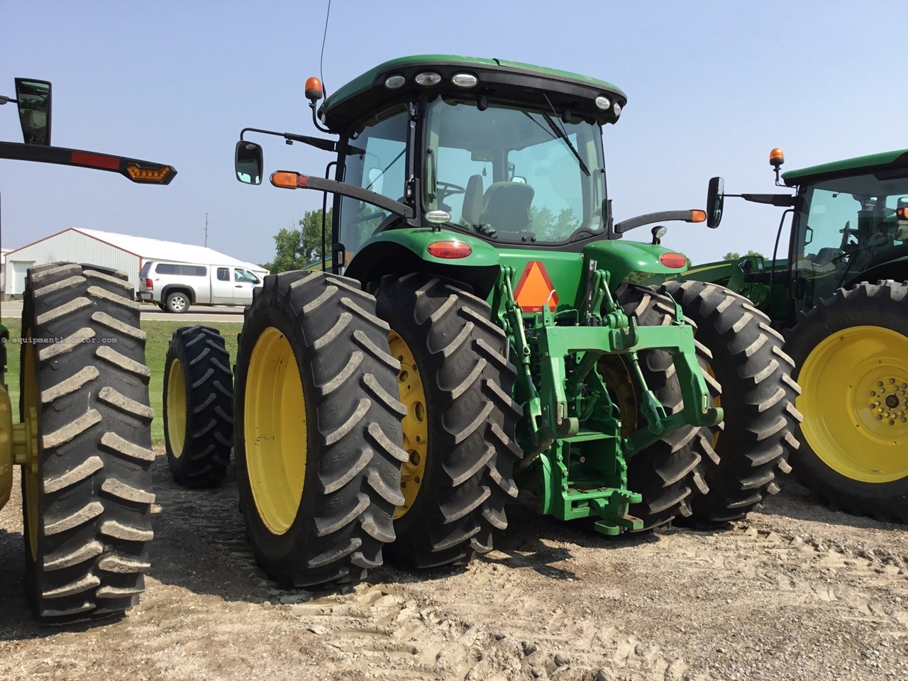 2014 John Deere 8245R Image 3