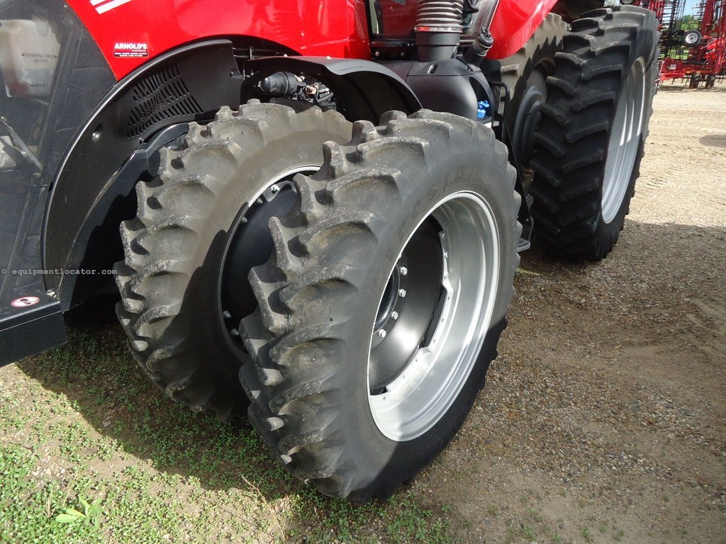 2020 Case IH 340 MAGNUM Image 6