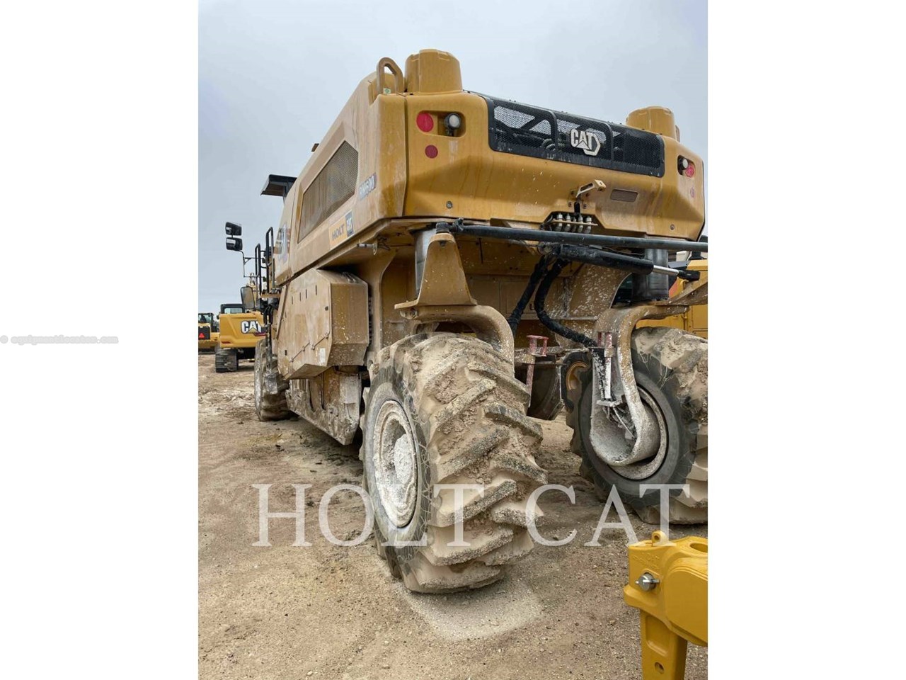 2023 Caterpillar RM600 CAB Image 4