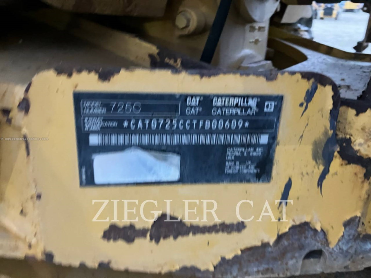 2015 Caterpillar 725CWT Image 6