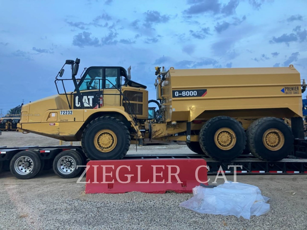 2015 Caterpillar 725CWT Image 8