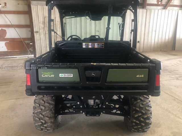 2022 John Deere 865M Image 4