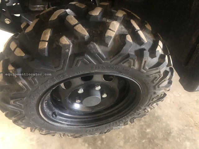 2022 John Deere 865M Image 6