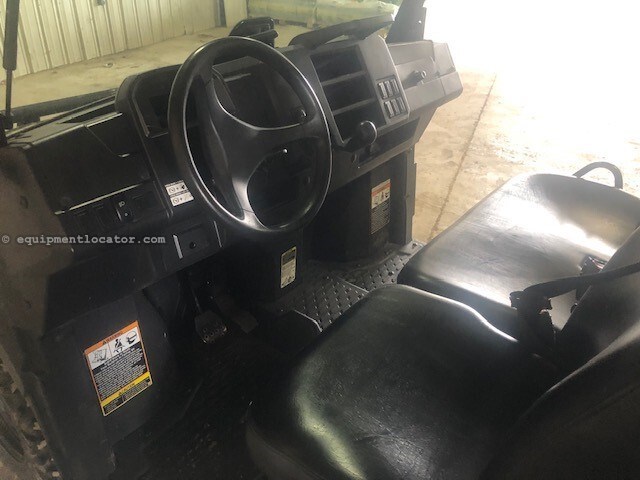 2022 John Deere 865M Image 8