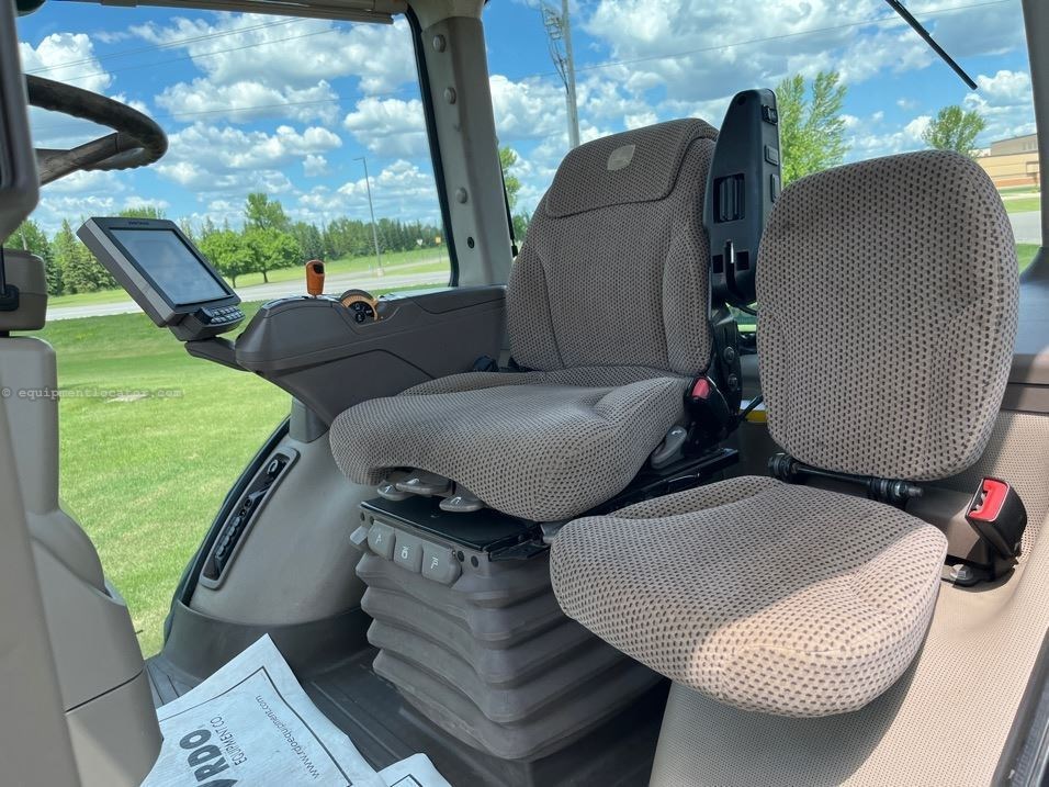 2015 John Deere 8370RT Image 31