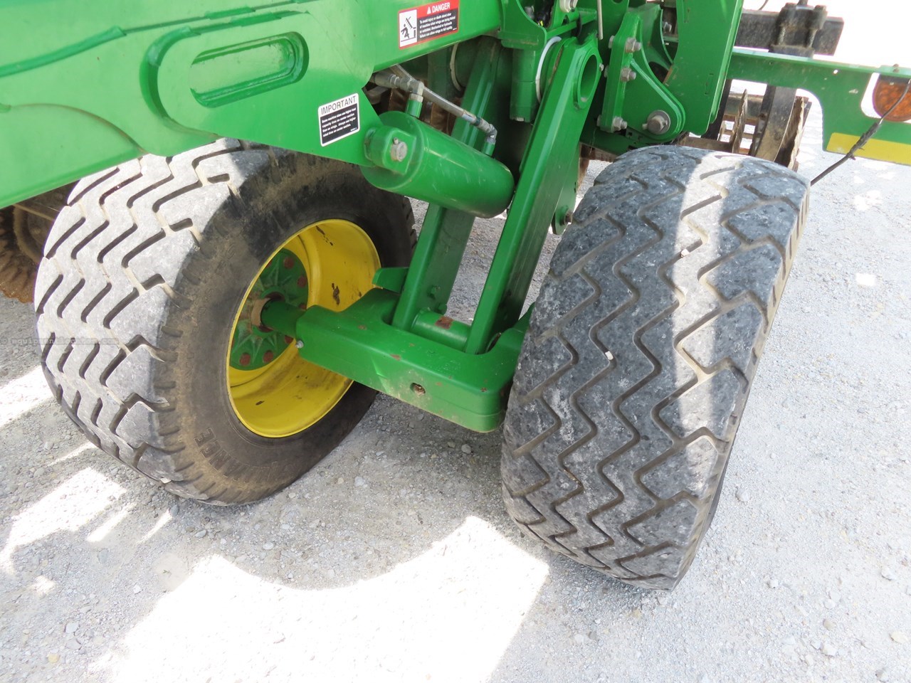 2021 John Deere 2660VT Image 13