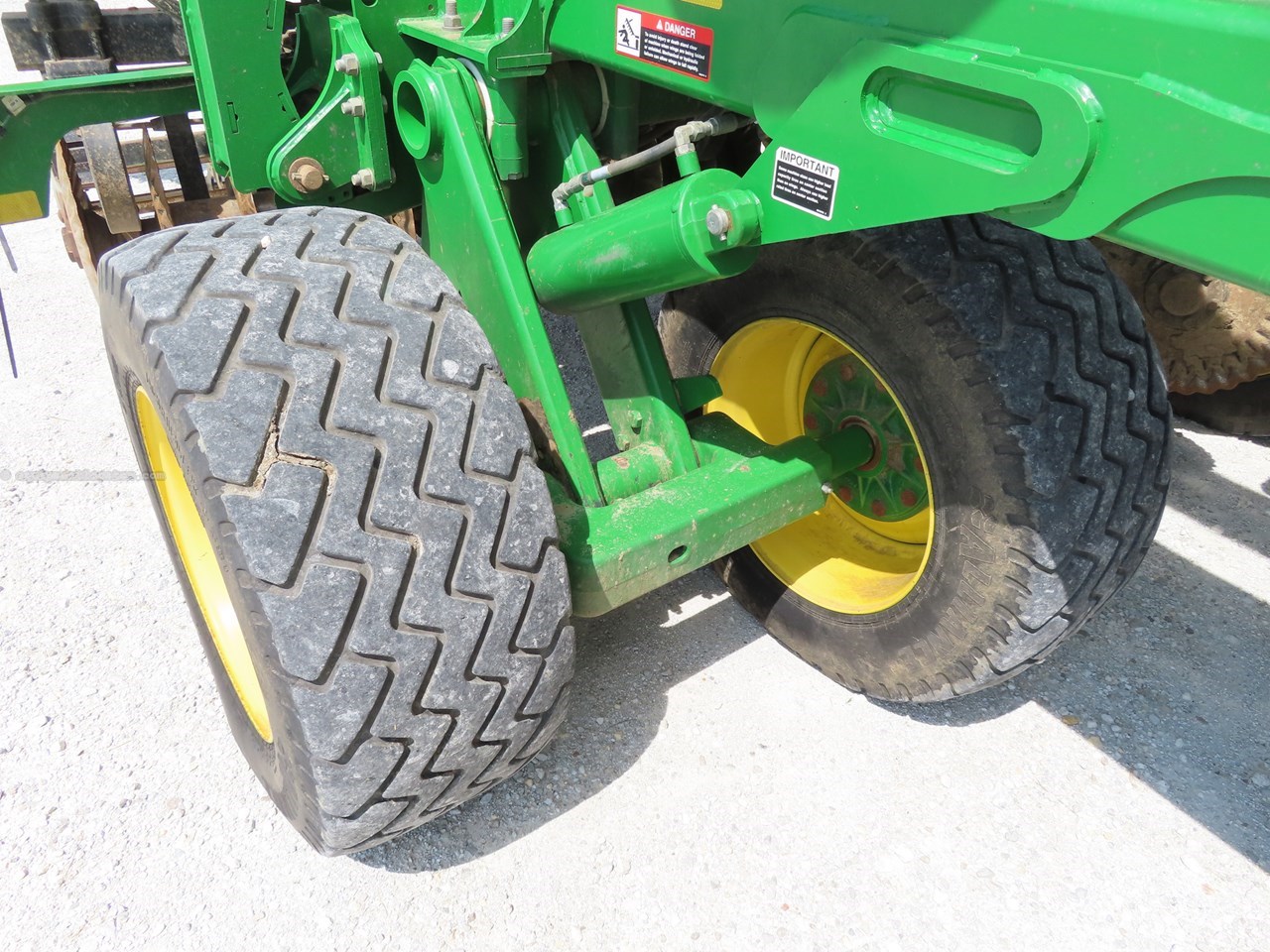2021 John Deere 2660VT Image 16