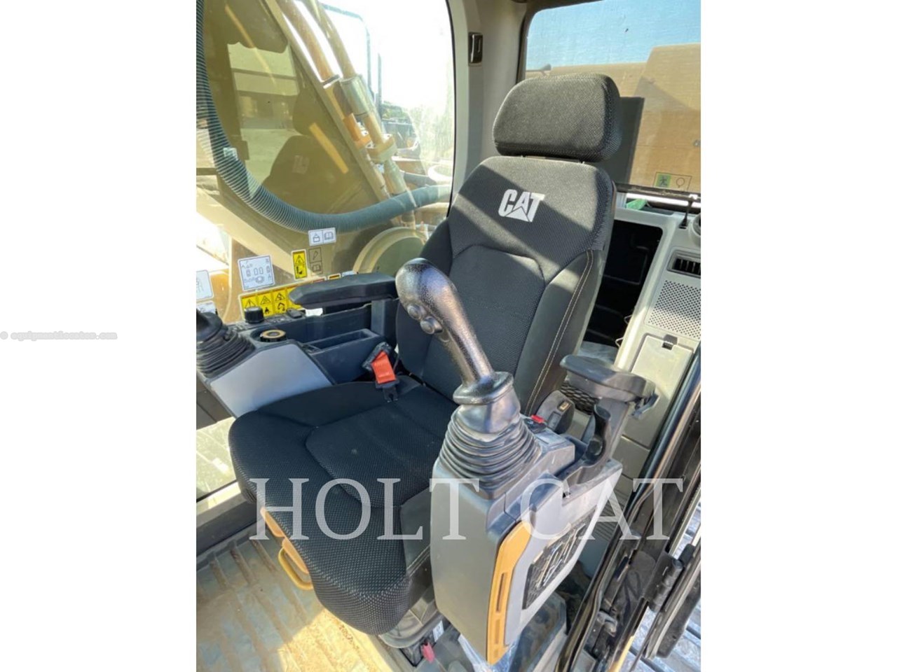 2023 Caterpillar 352 12 TC Image 7