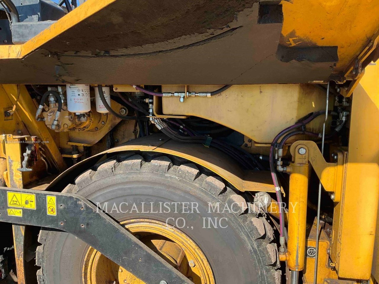 2011 Caterpillar AP500E Image 17