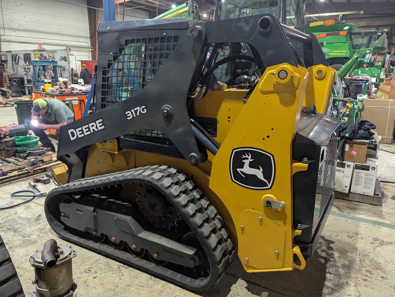 2023 John Deere 317G Image 4