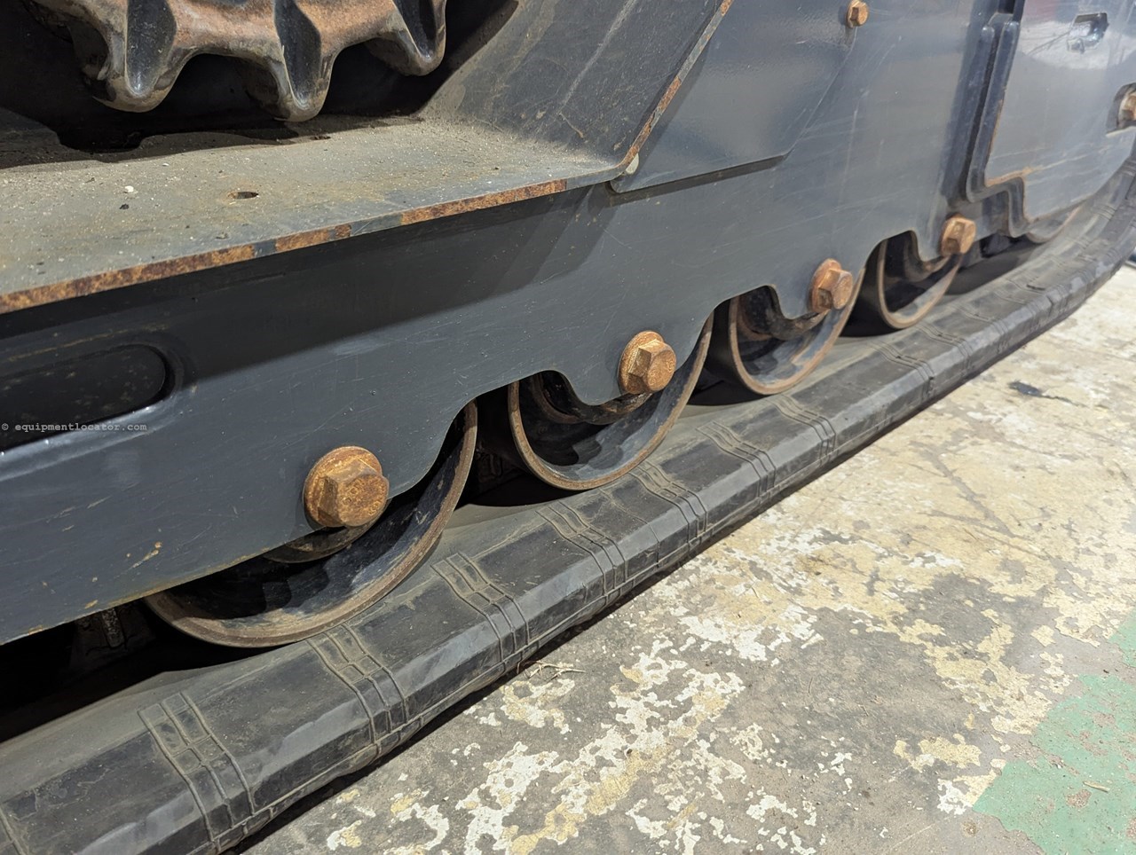 2023 John Deere 317G Image 12