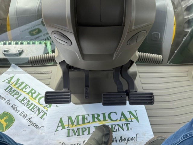 2024 John Deere 8R 340 Image 31