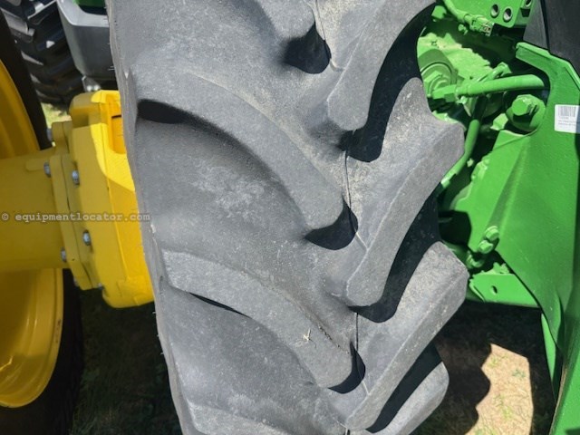 2024 John Deere 8R 370 Image 11