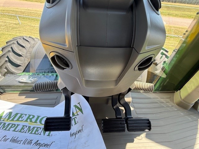 2024 John Deere 8R 370 Image 37