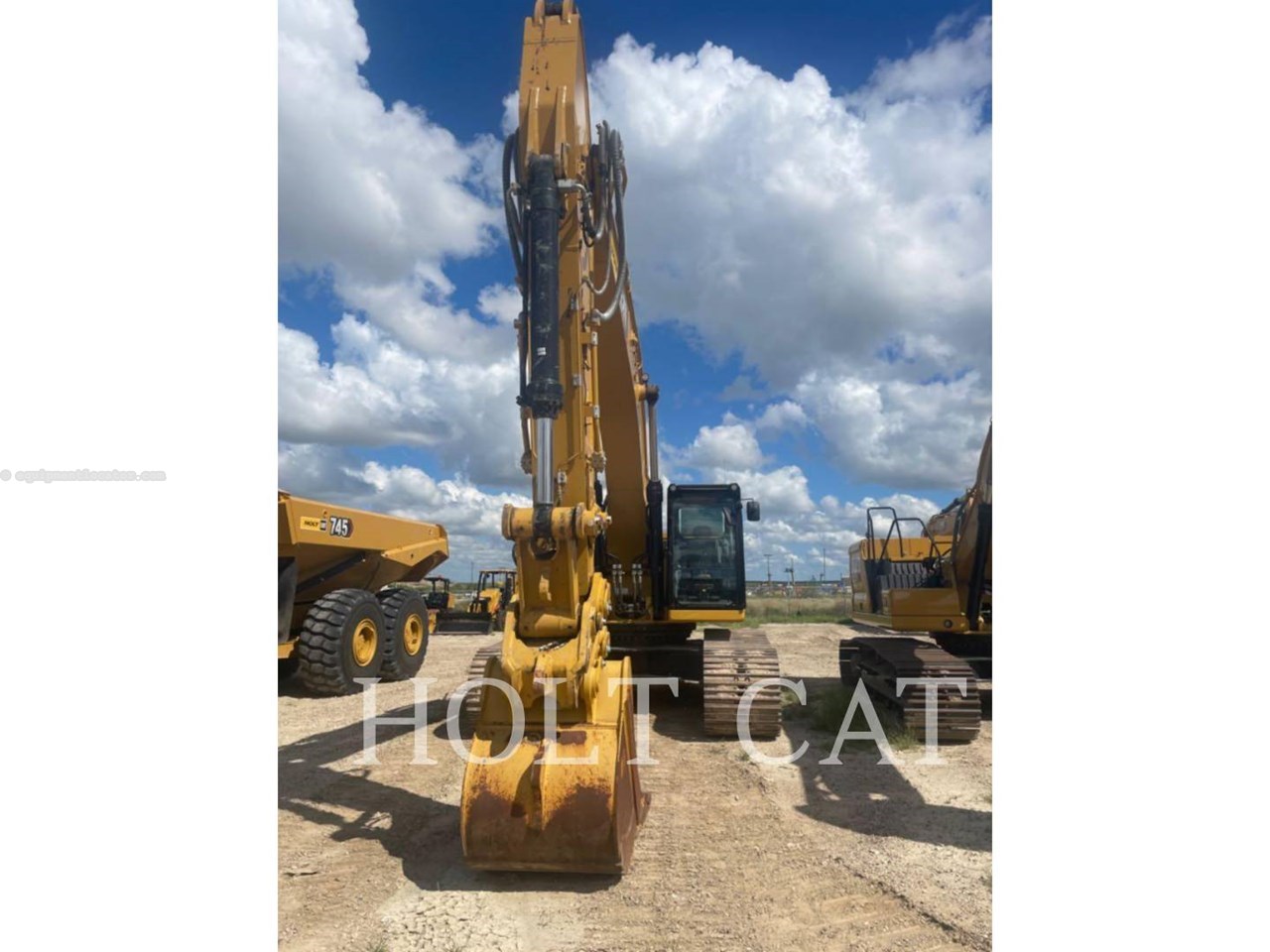 2023 Caterpillar 340 10 TC Image 3
