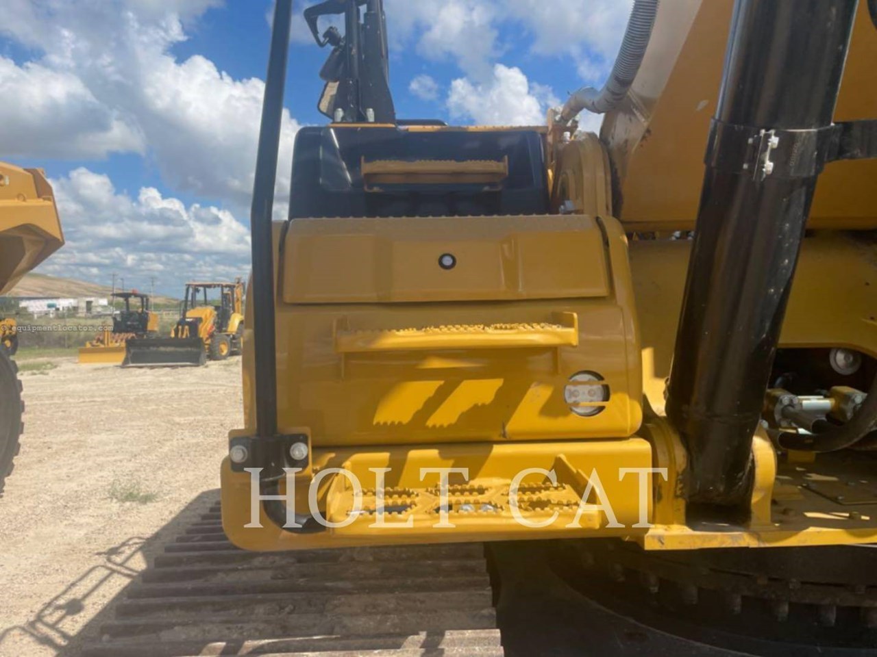 2023 Caterpillar 340 10 TC Image 13