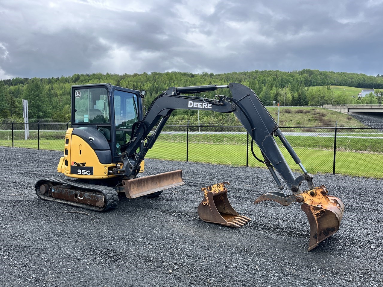 2018 John Deere 35G Image 3