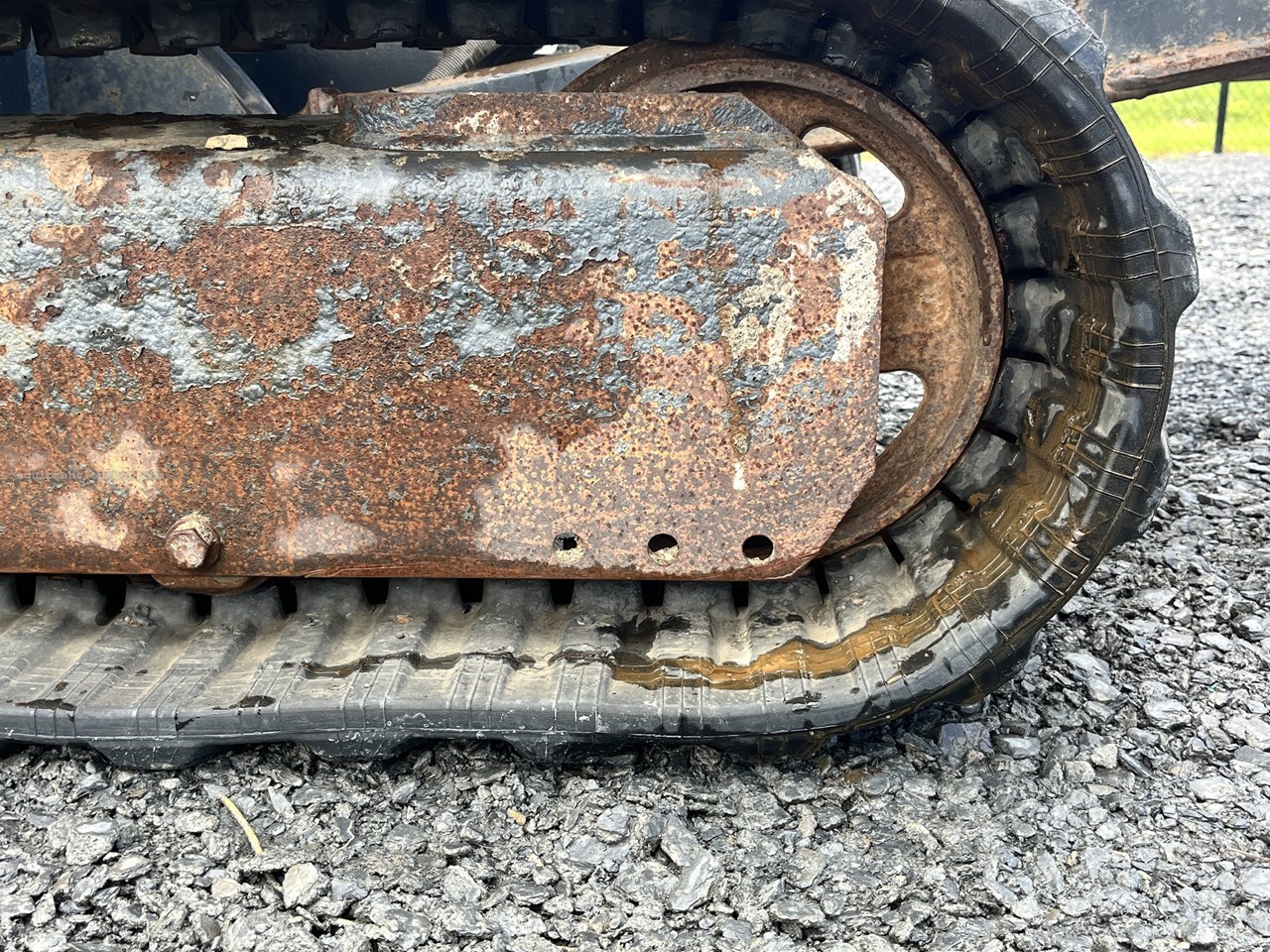 2018 John Deere 35G Image 15