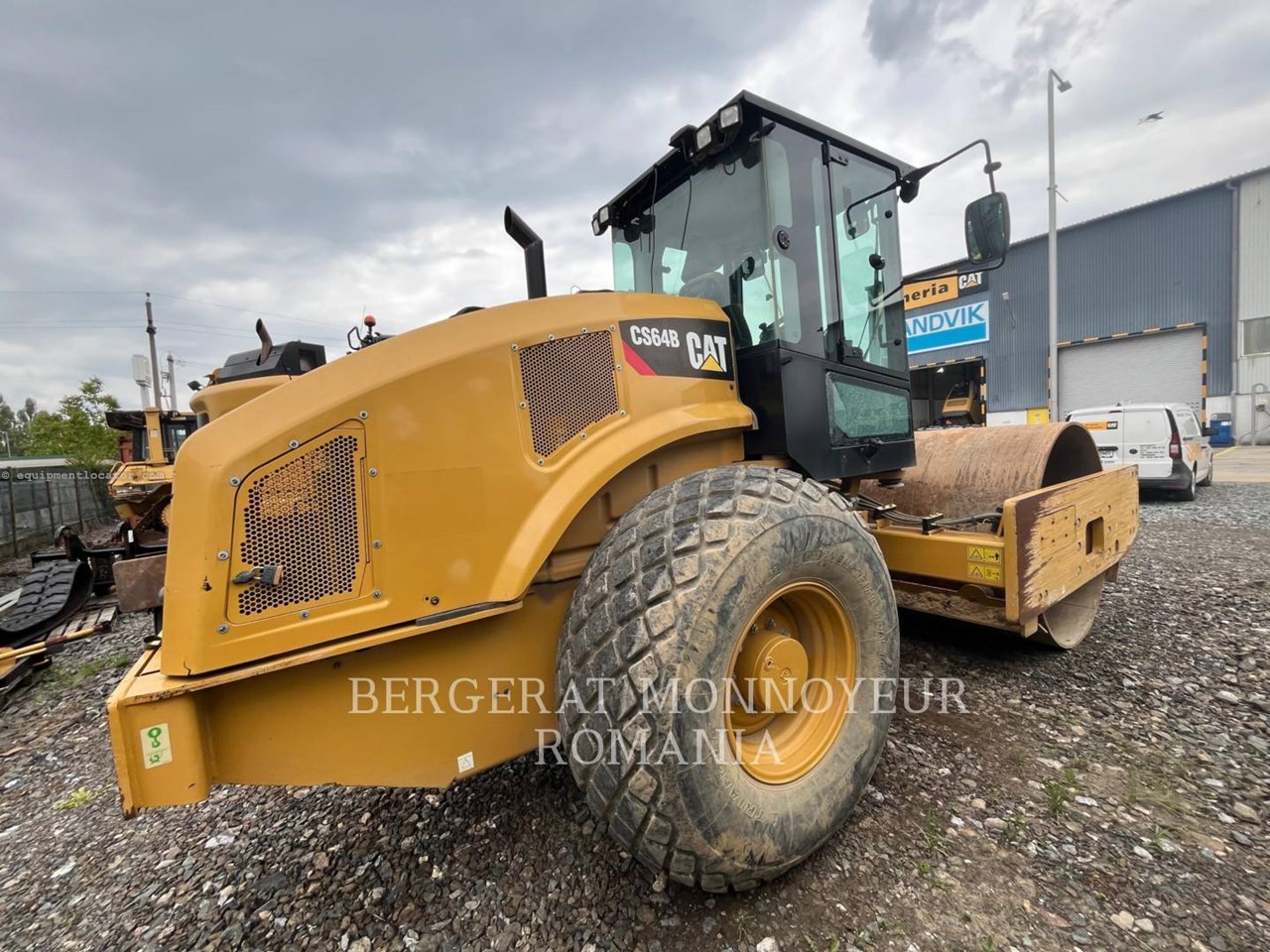 2019 Caterpillar CS64B Image 3