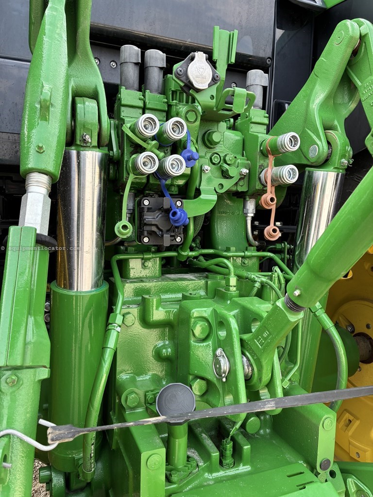 2023 John Deere 6175M Image 6