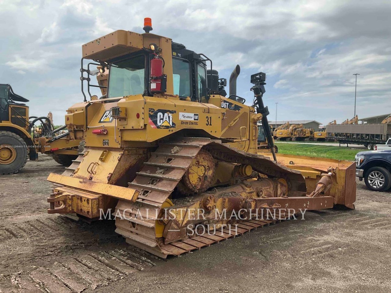 2018 Caterpillar D6T Image 3
