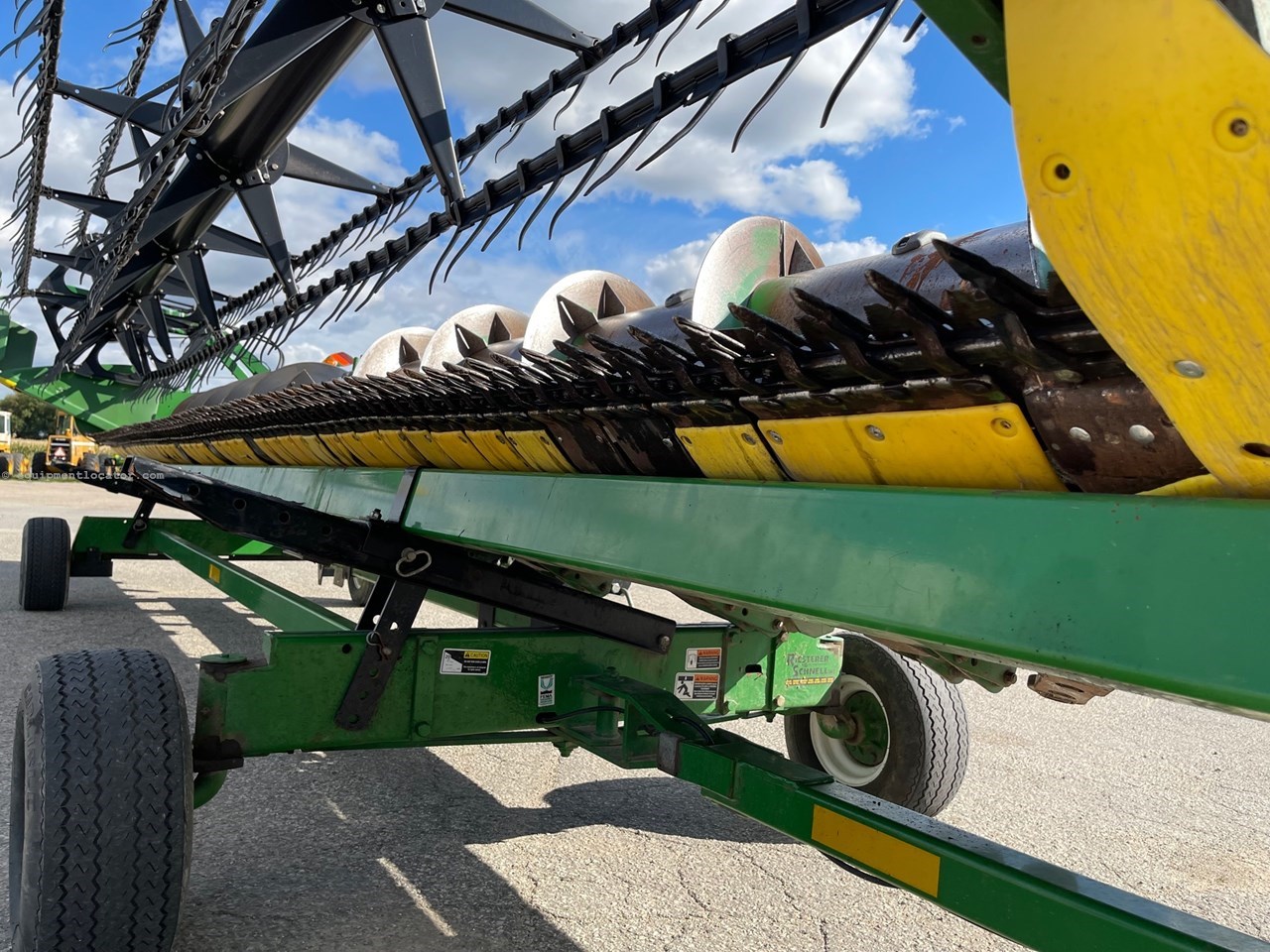 2004 John Deere 625F Image 10