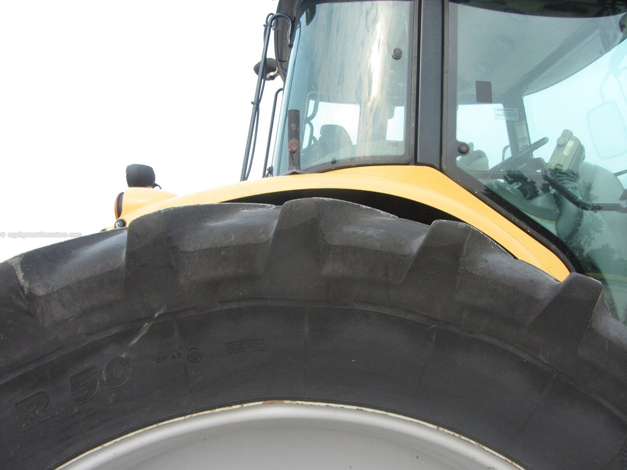 2008 Challenger MT645B Image 15