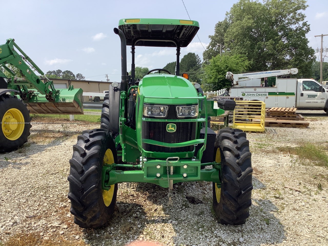 2024 John Deere 5100E Image 3