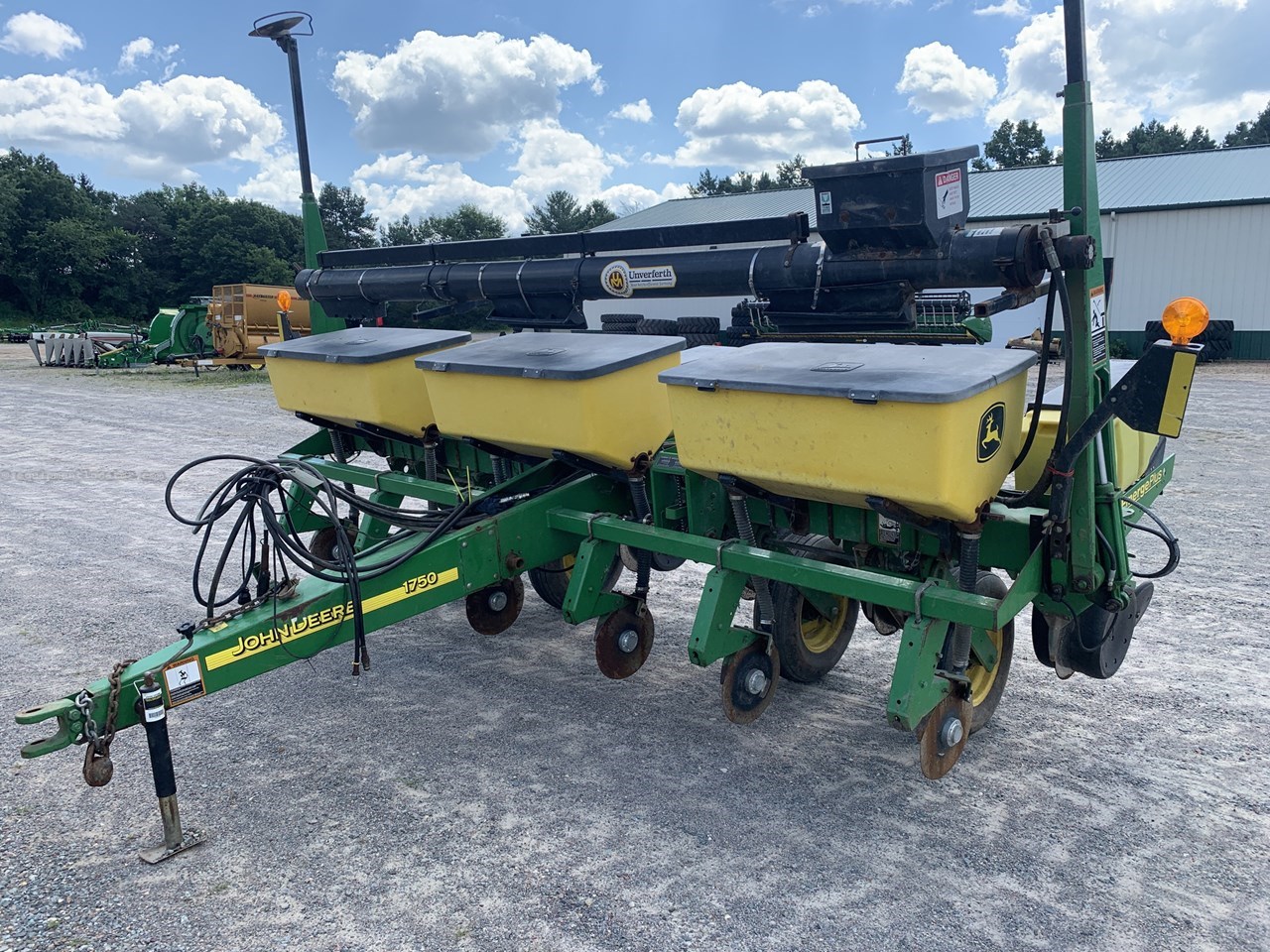 2004 John Deere 1750 Image 2