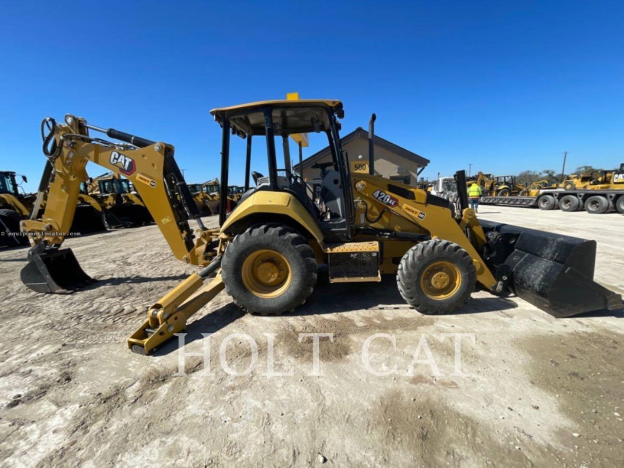 2023 Caterpillar 420XE ITEX Image 2