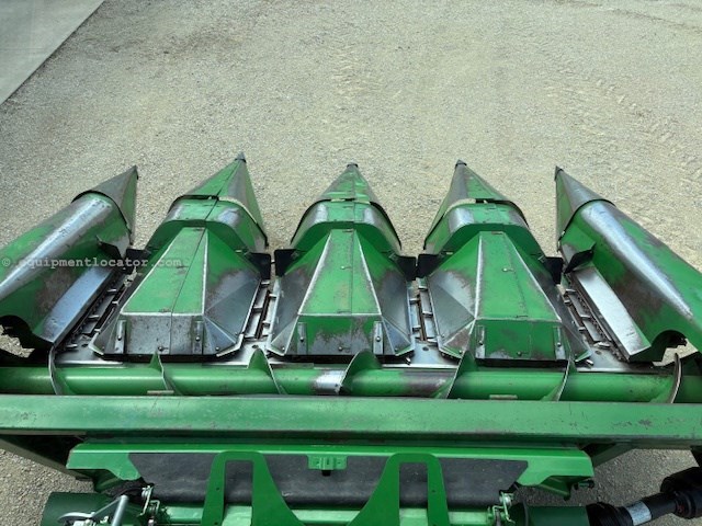 John Deere 444 Image 10