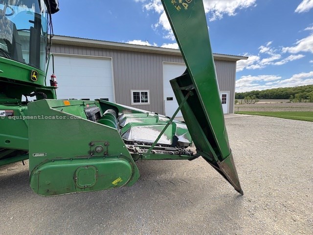 John Deere 444 Image 13