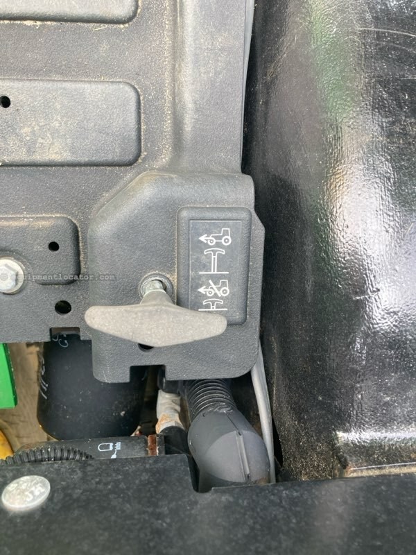 2019 John Deere 3032E Image 10