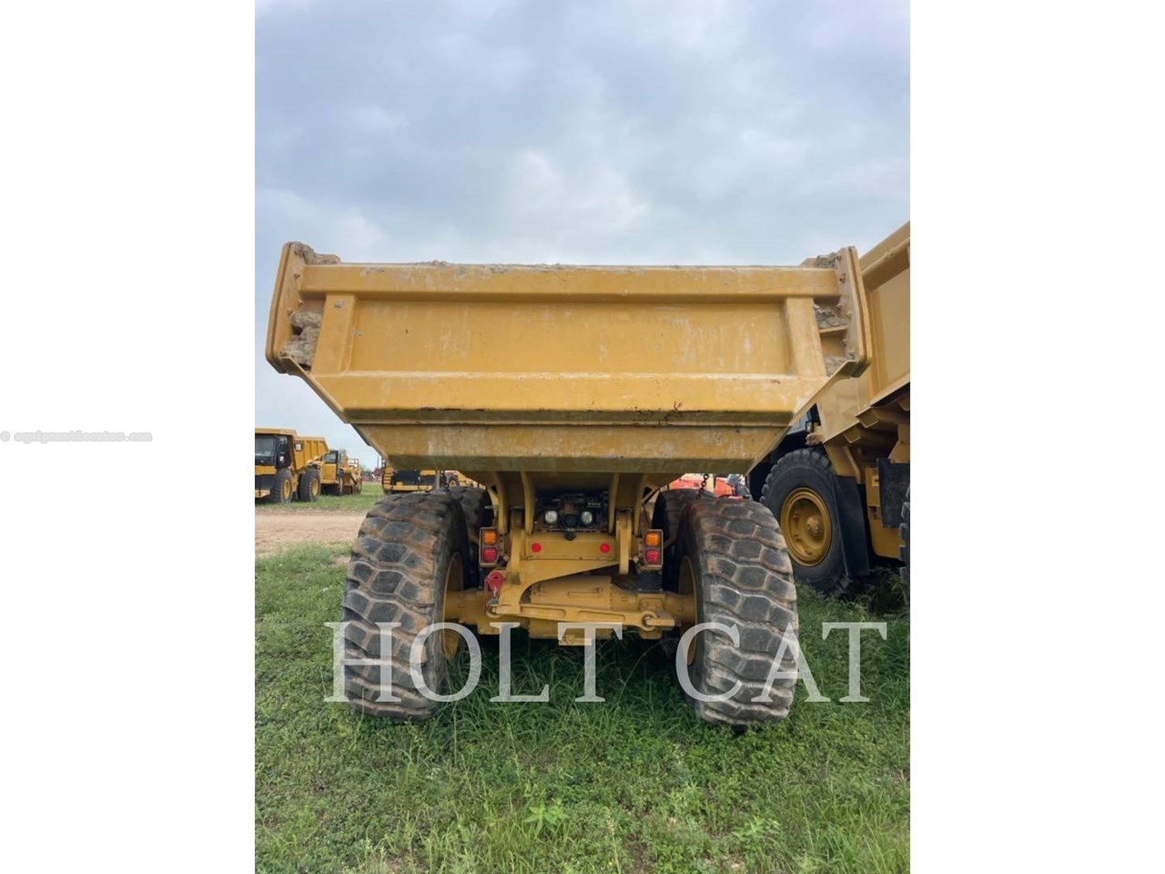 2023 Caterpillar 730 Image 4