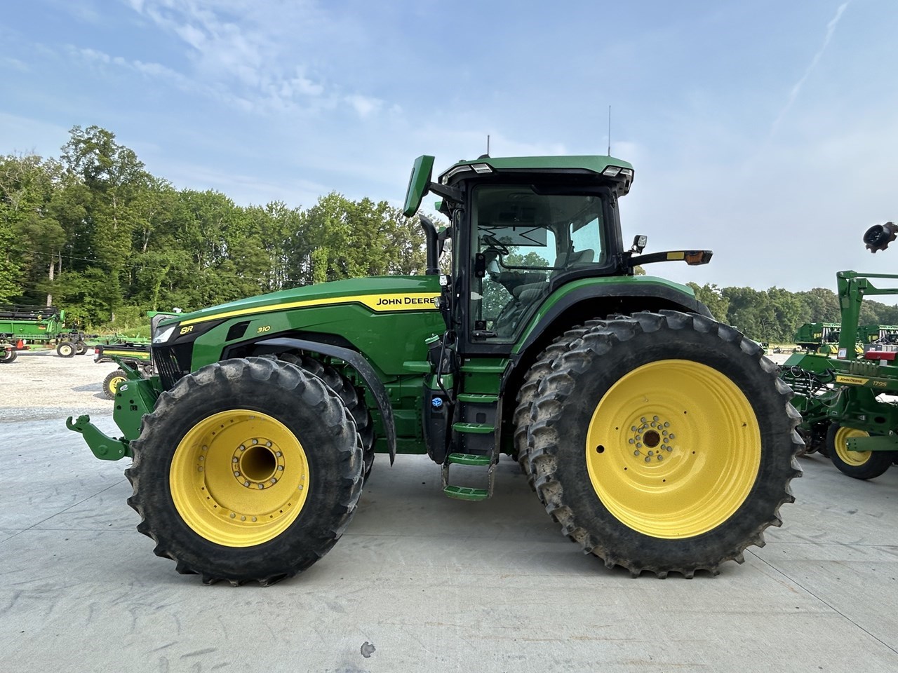 2023 John Deere 8R 310 Image 2