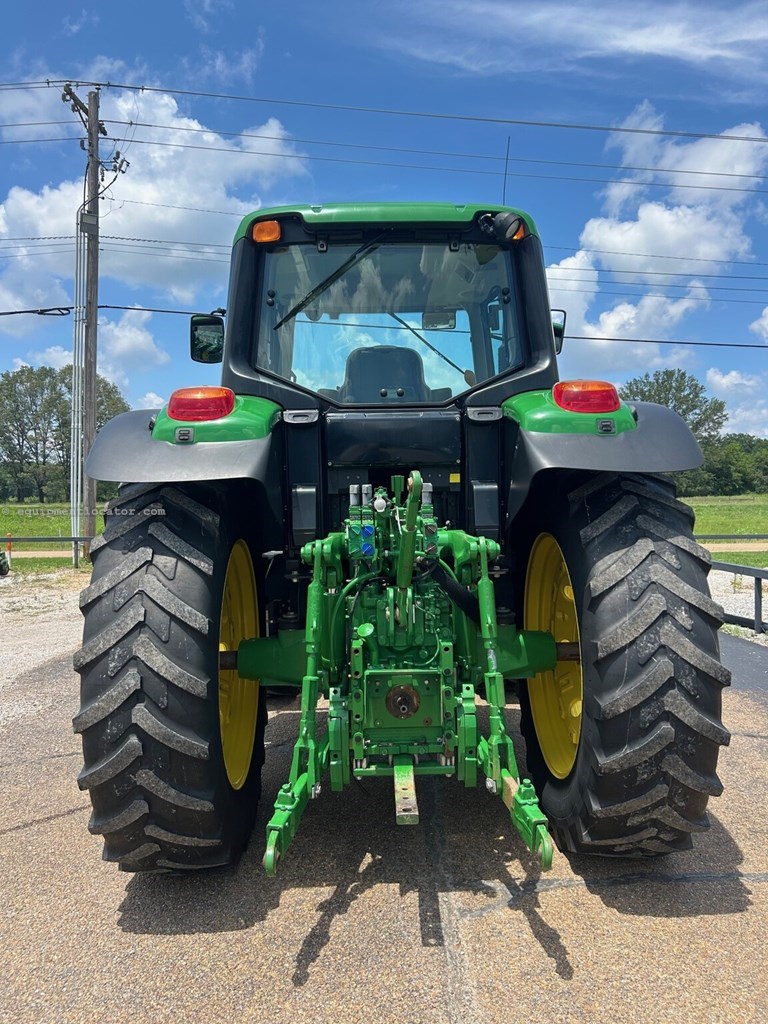 2015 John Deere 6150M Image 6