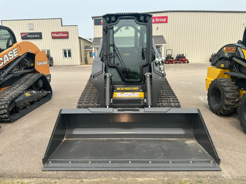 2024 New Holland C332 Image 4