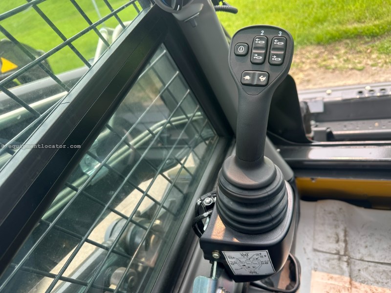 2024 New Holland C332 Image 16