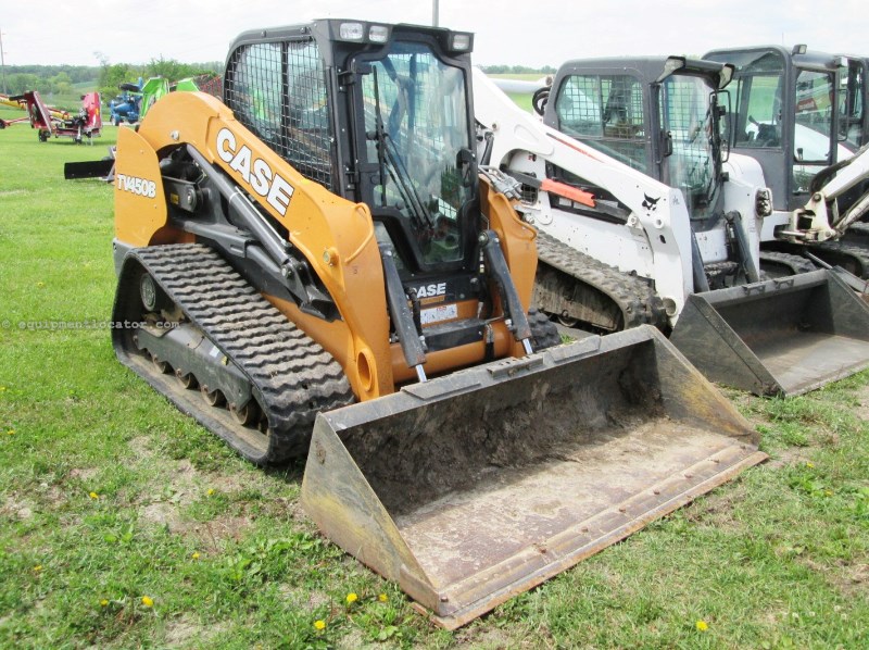 2022 Case TV450B Image 2