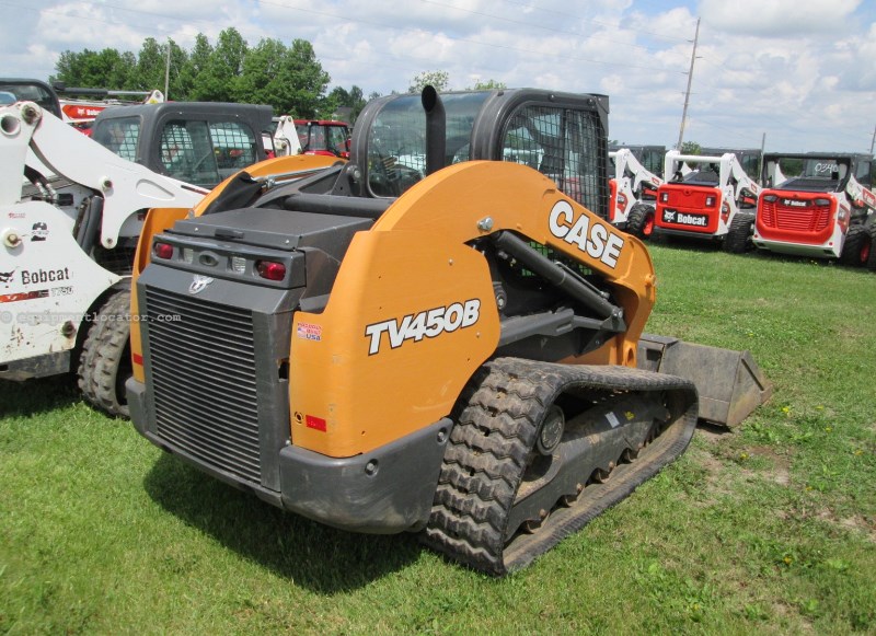 2022 Case TV450B Image 4