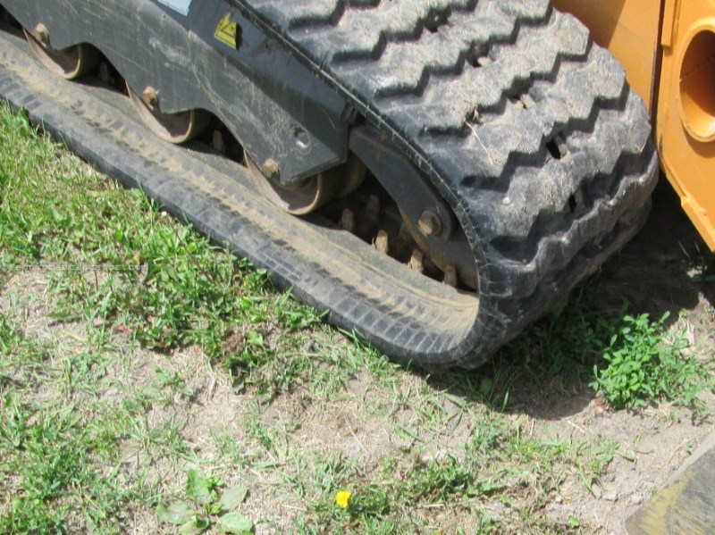 2022 Case TV450B Image 9