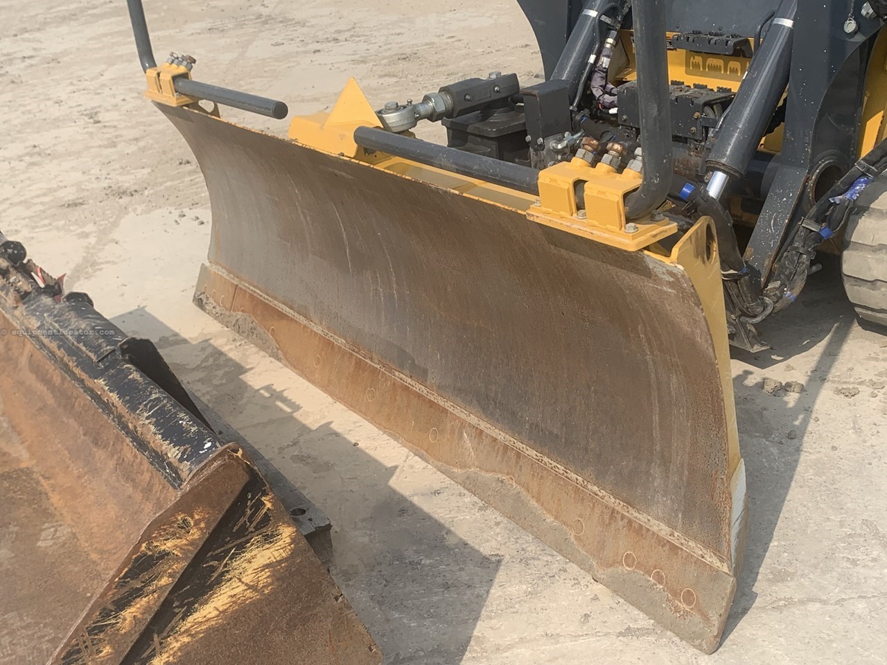 2023 John Deere 333G Image 16