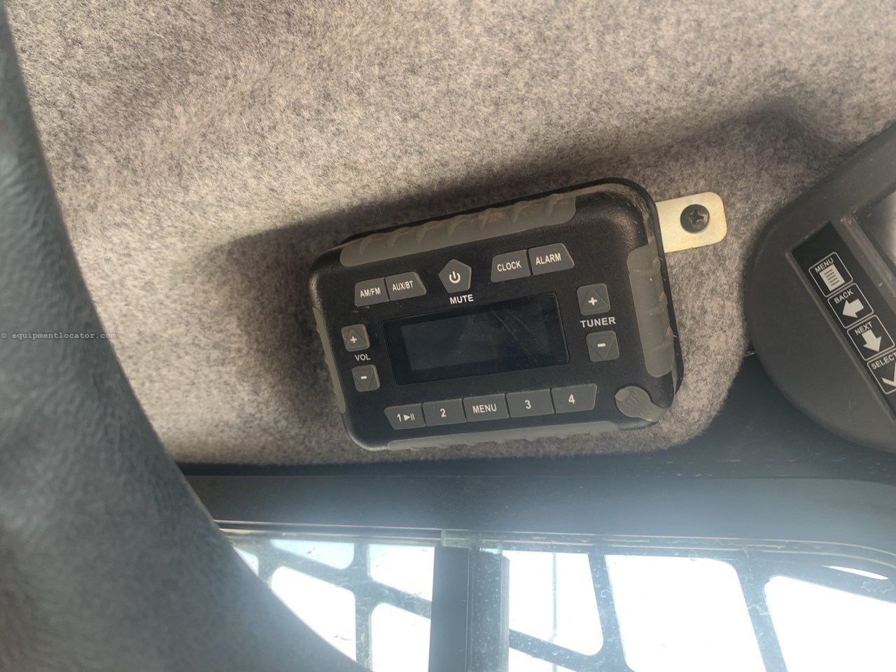 2023 John Deere 333G Image 24