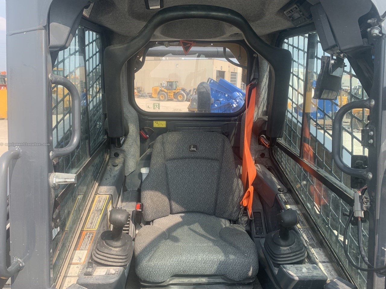 2023 John Deere 333G Image 26