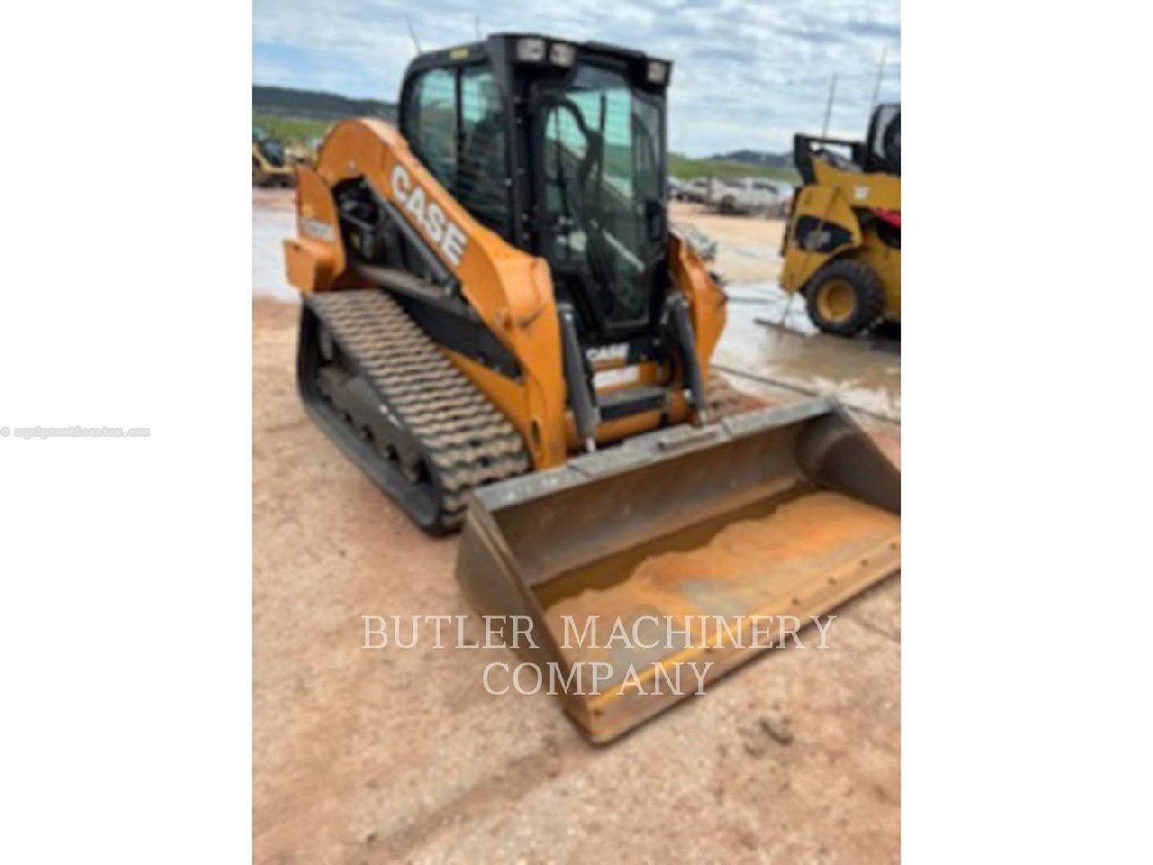 2023 Case TV370B Image 2