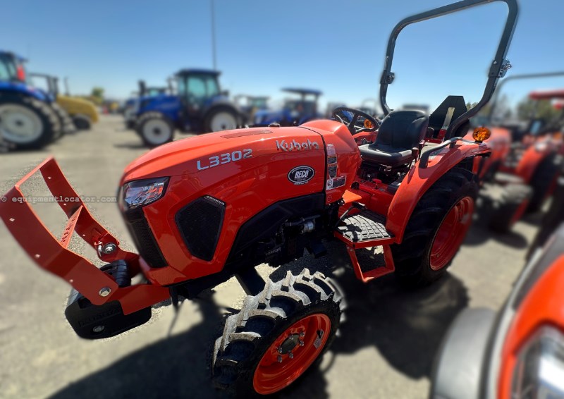 2022 Kubota L3302 DT Image 2