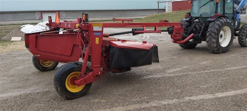 2017 New Holland H7230 Image 3