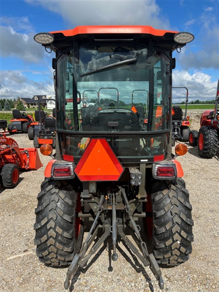 2022 Kubota LX3310HSDCC Image 2