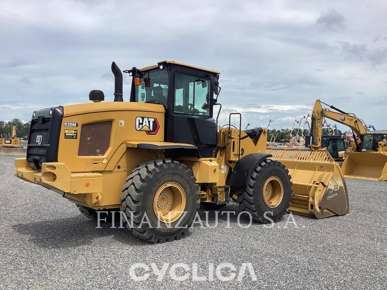 2022 Caterpillar 930 Image 3