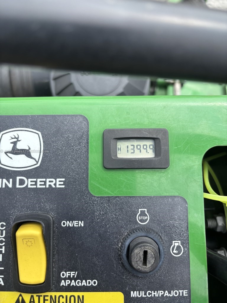 2019 John Deere 652R Image 5